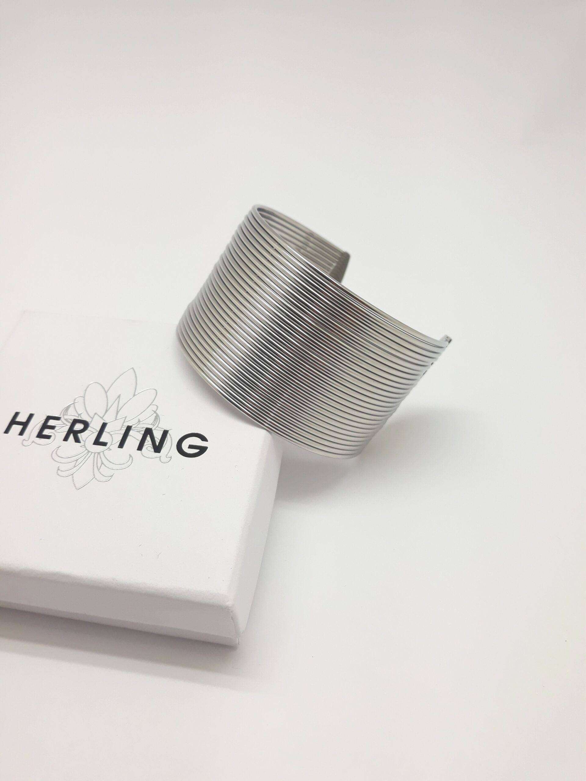 Ripple Cuff Bracelet | HerlinG - Image 8