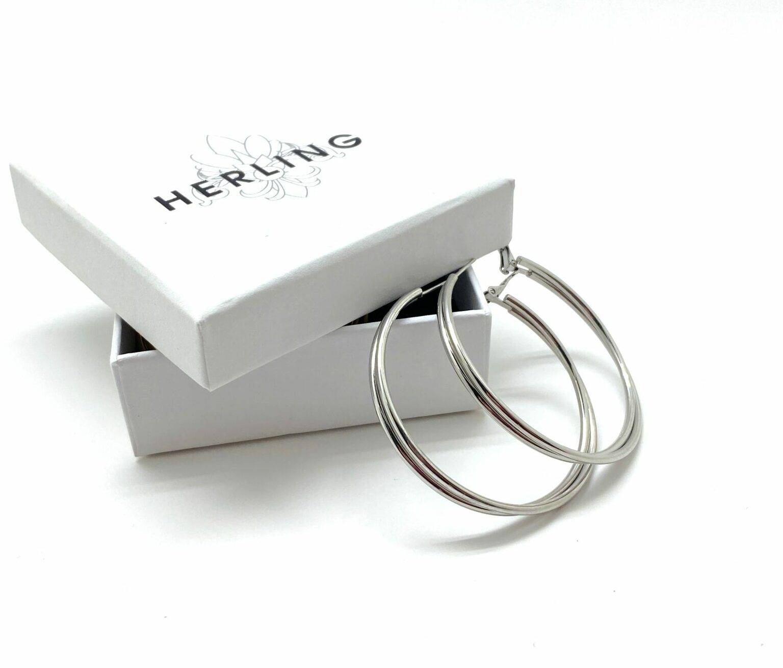 Aura classic hoop earrings in premium stainless steel finish