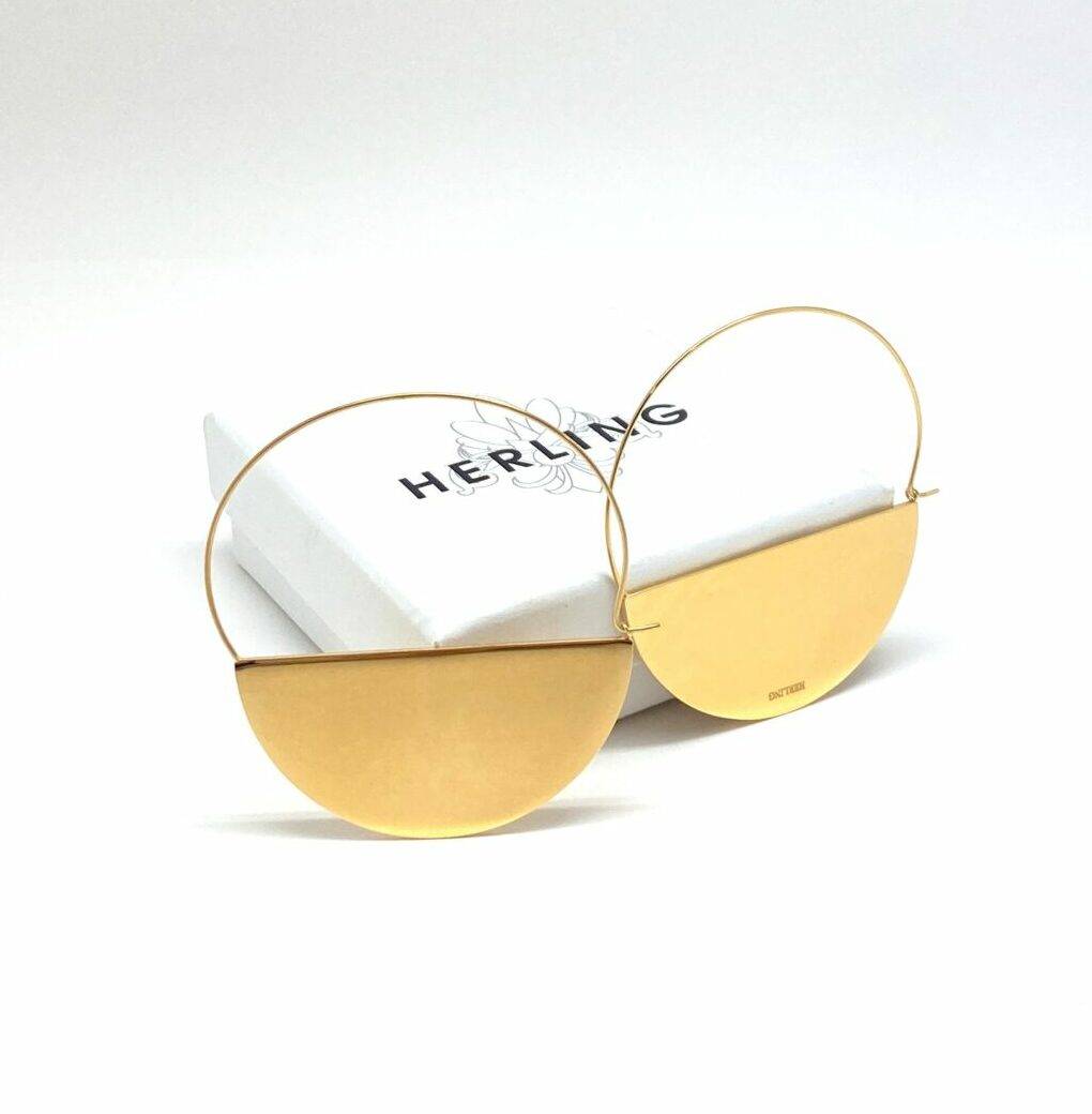 Half moon earrings in electroplasma gold
