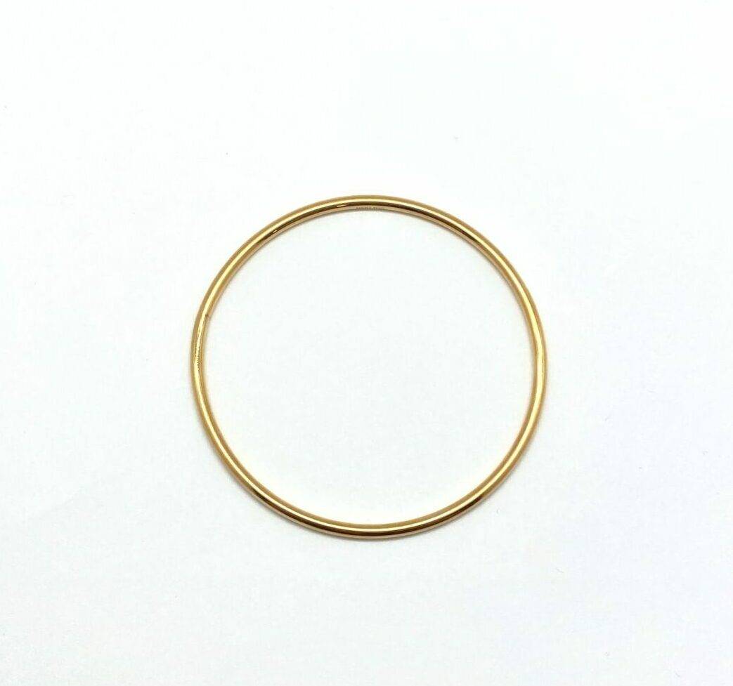 Minimalist gold bangle in premium electroplasma-plated steel