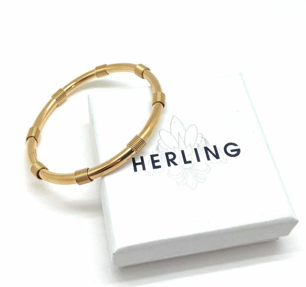 Luxury bamboo bangle bracelet in gold-plated finish