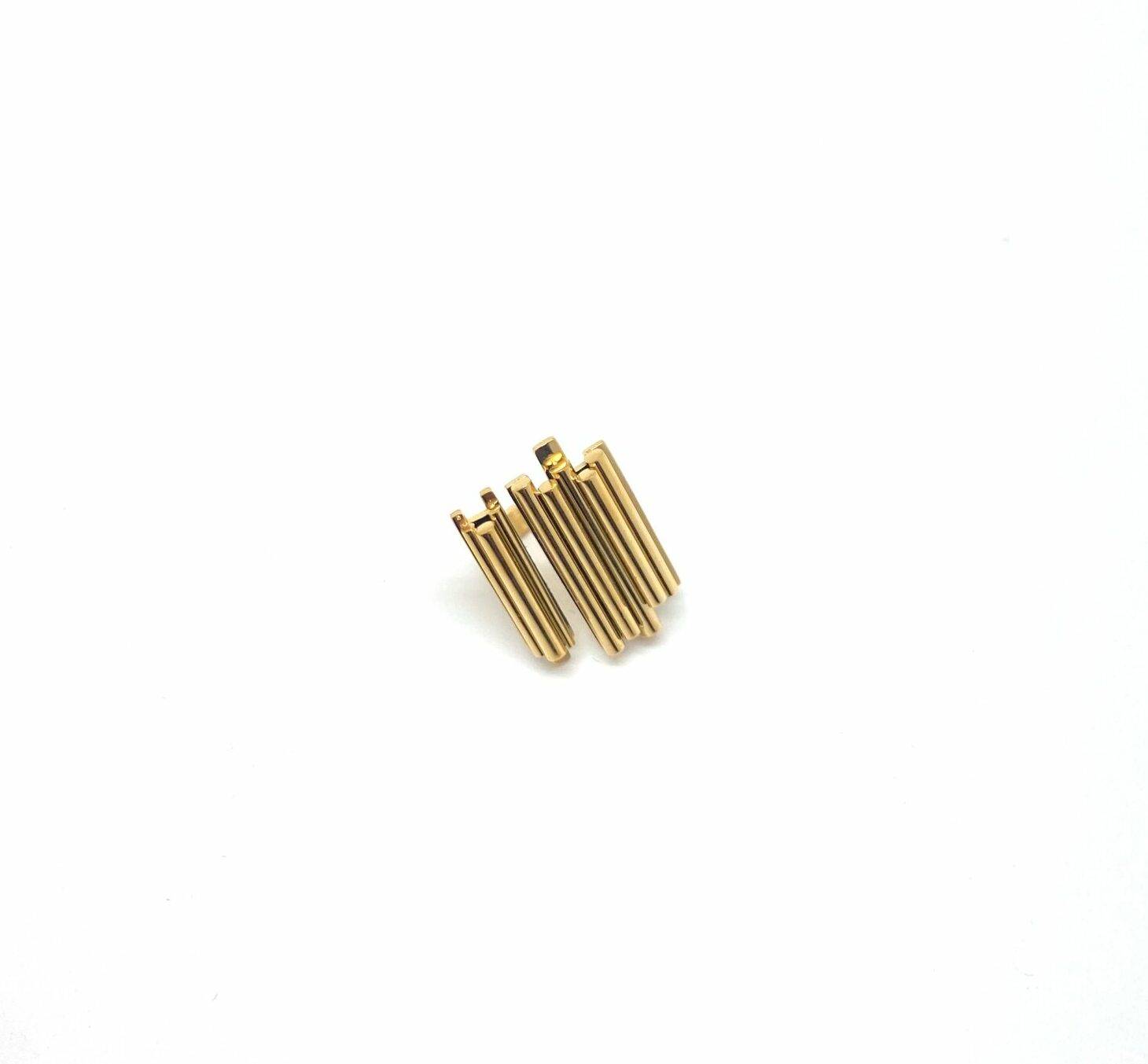 Minimalist adjustable ring in gold-plated finish