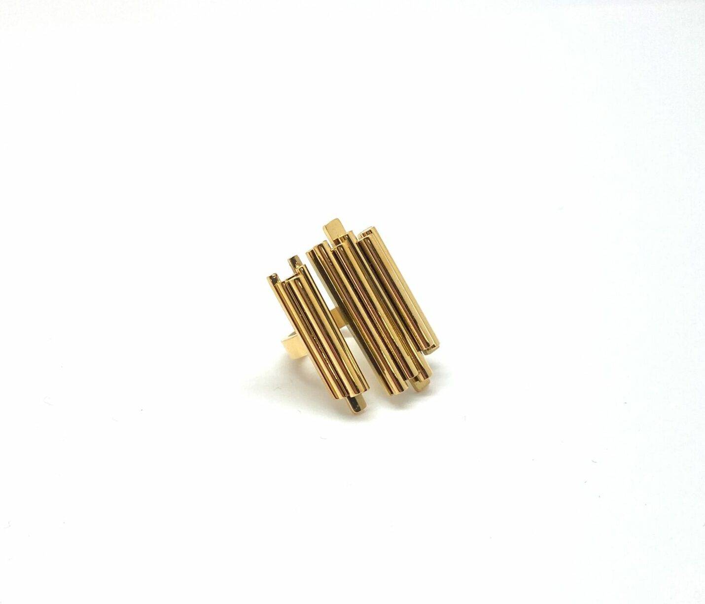 Minimalist adjustable ring in gold-plated finish